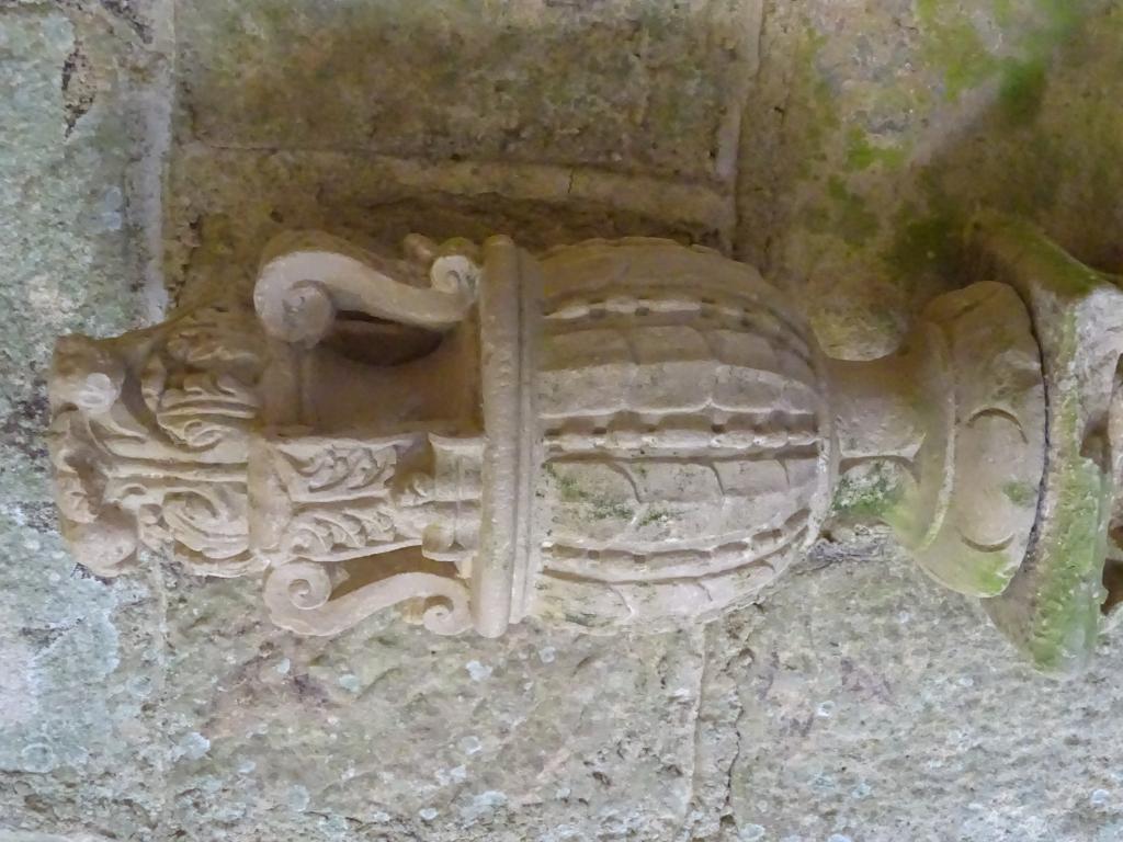décor autour de la Vierge à l'enfant, galerie orientale du cloître