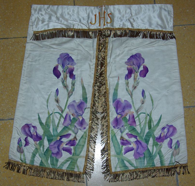 sommaire des textiles de l'église de Pougnadoresse
