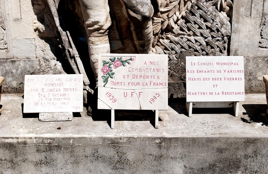 monument aux morts de la guerre de 1914-1918, de la guerre de 1939-1945 et de la guerre de 1954-1962