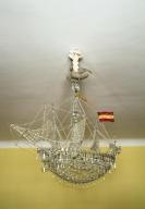 Suspension en forme de bateau