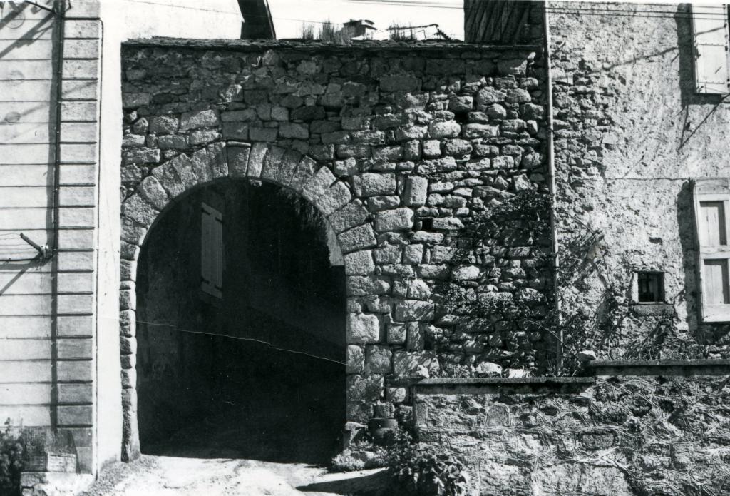 ancienne porte de ville, dite le Portail Bas