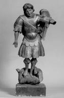 Statuette de saint Michel terrassant le dragon