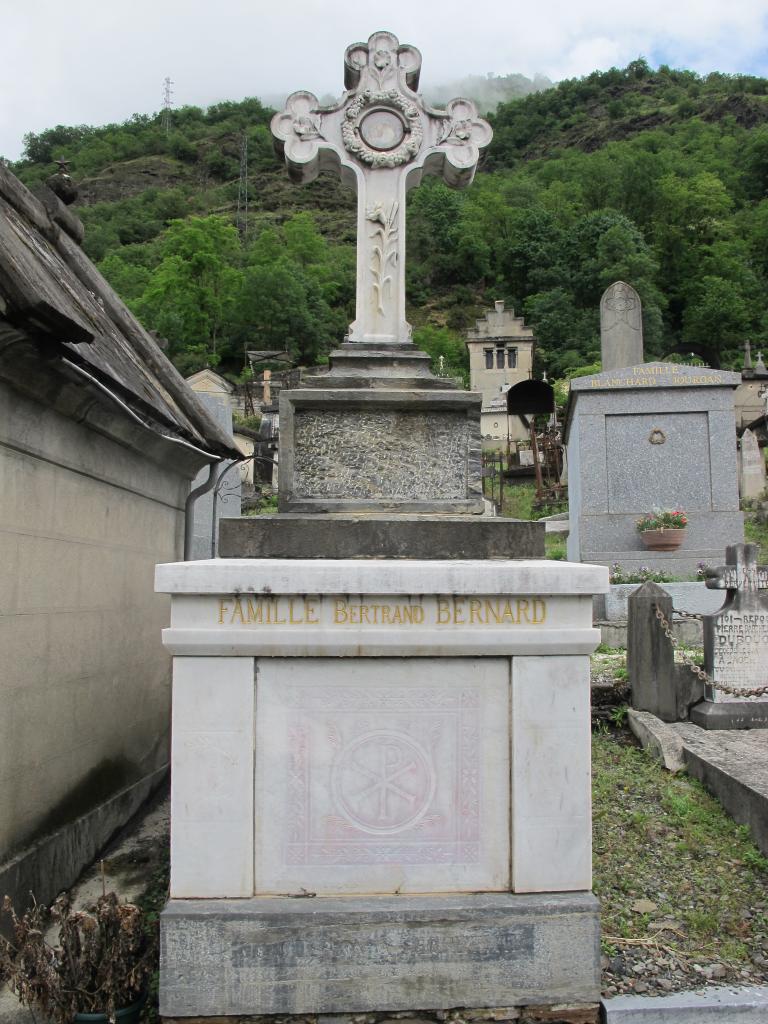 tombeau de la famille Bertrand Bernard