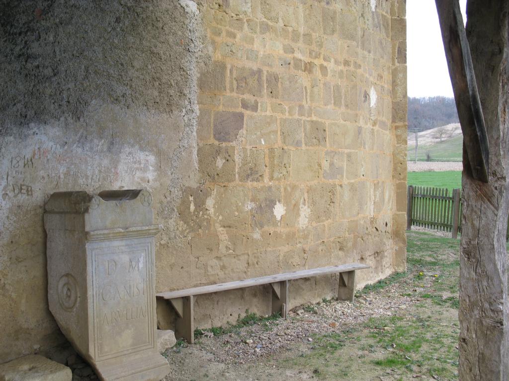 stèle (cippe)