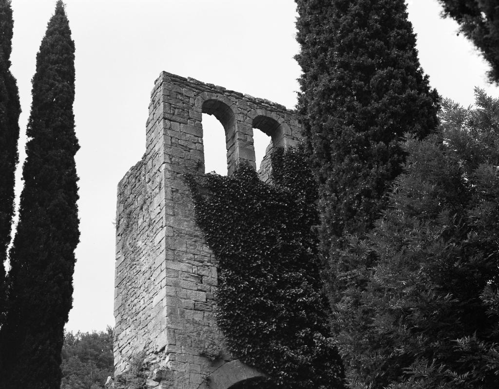 prieuré Saint-Caprais, actuellement cimetière