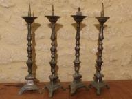 quatre chandeliers d'autel