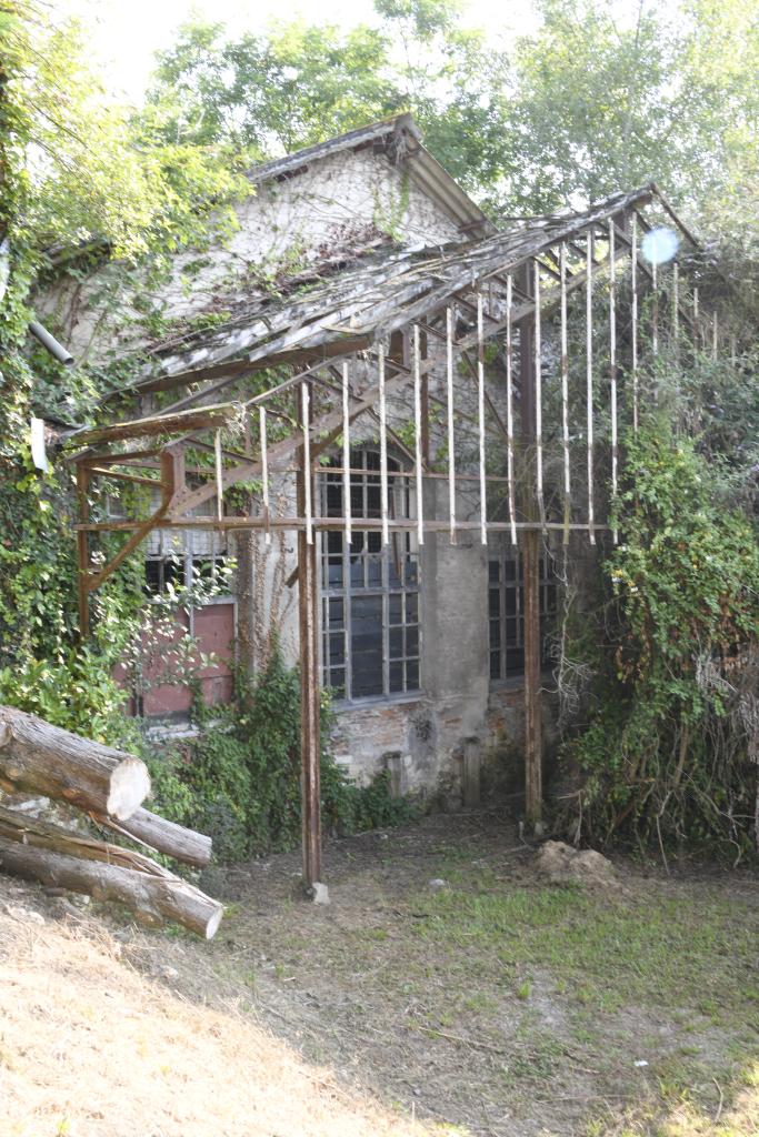 Ancien moulin à foulon et à farine, puis ancien moulin à papier, puis ancienne usine à papier Janole et Bergès achetée par la société Lacroix (Riz-Lacroix) - Mazères-Nord