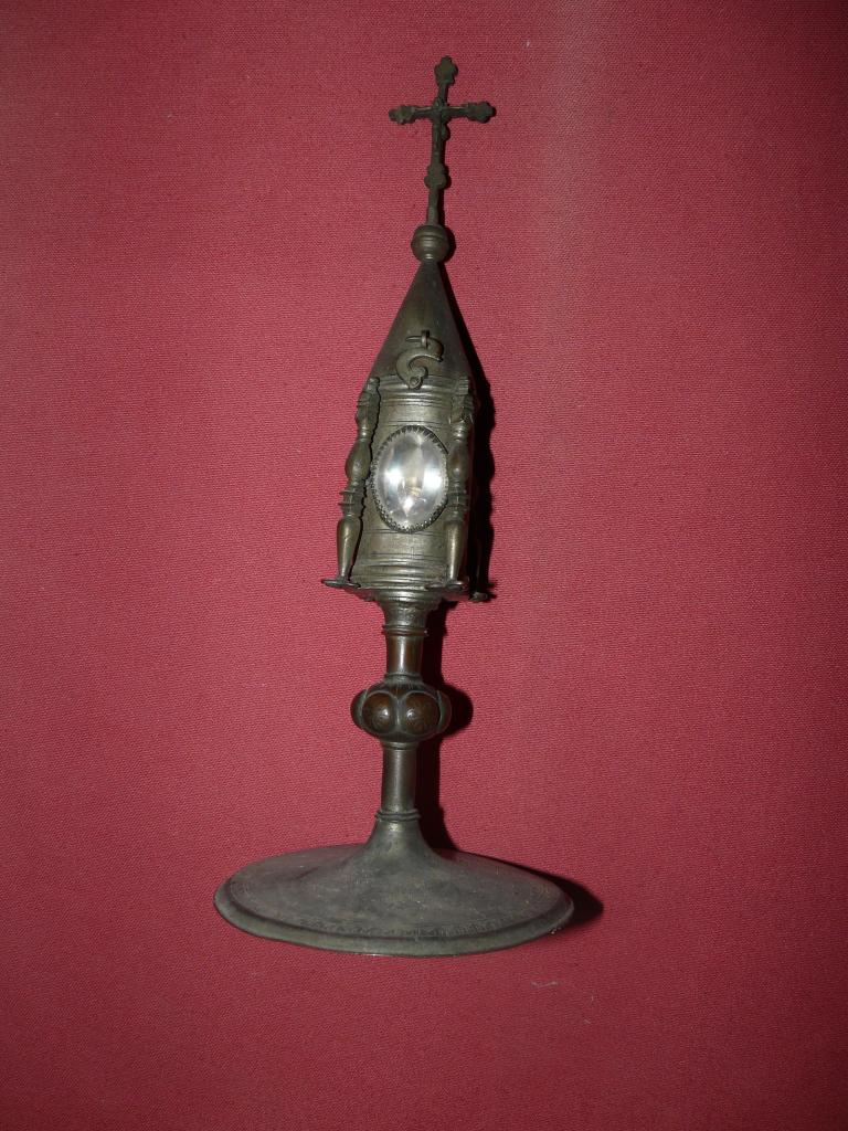 reliquaire pédiculé