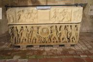 sarcophage, actuellement autel