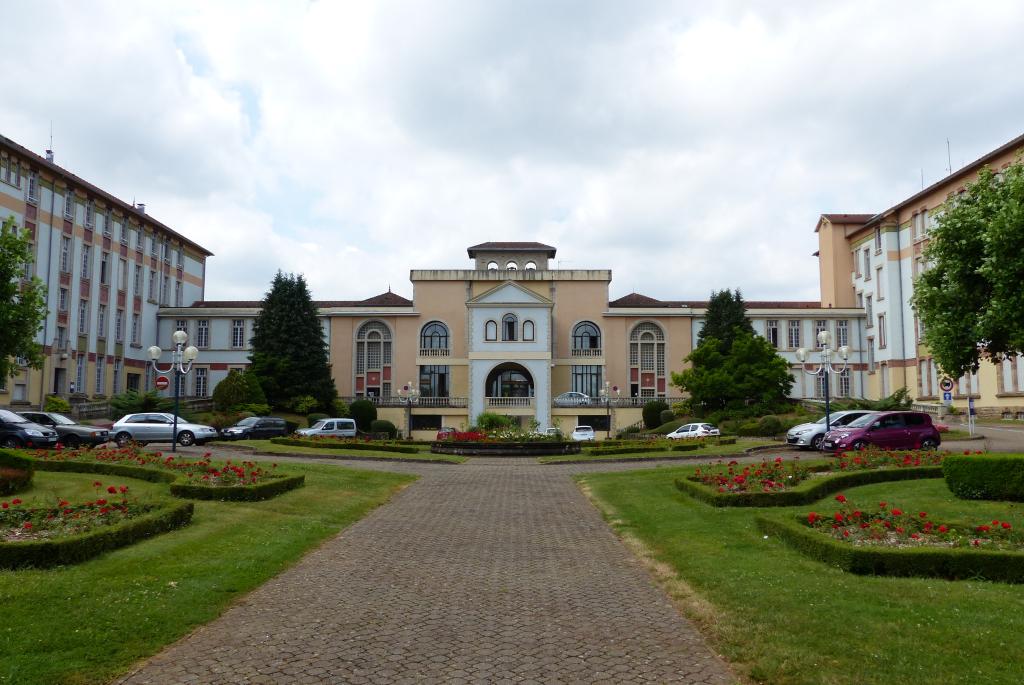 hôpital psychiatrique de Cayssiols, aujourd'hui centre Hospitalier Sainte-Marie de Rodez