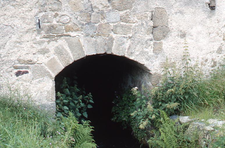 moulin à farine, moulin à foulon, tannerie, filature (filature de laine, tissage de laine) dit Moulin Tiffier, puis Boyer, Filature Boyer, puis Engles