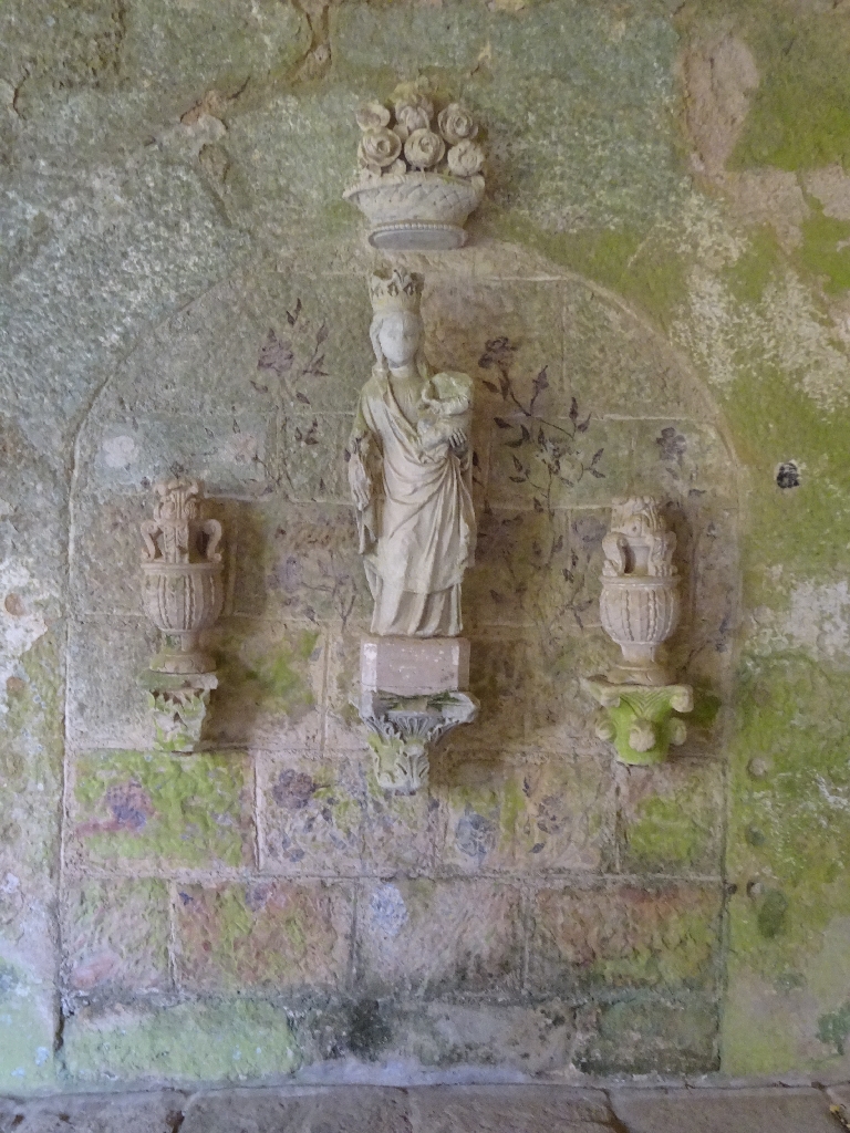 décor autour de la Vierge à l'enfant, galerie orientale du cloître