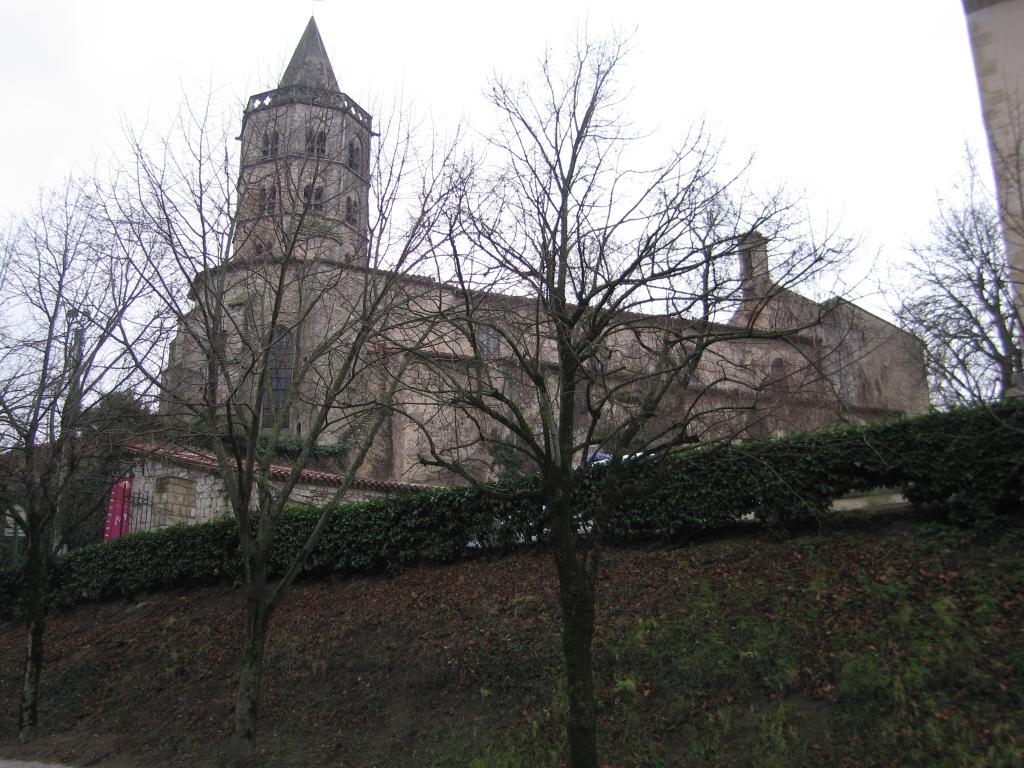 église paroissiale Saint-Thyrs