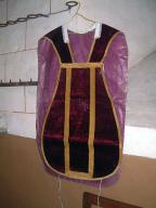 chasuble , étole de clerc , voile de calice : ornement rouge 1