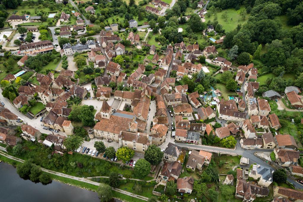 ville : bourg monastique