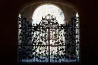 Les éléments en ferronnerie disséminés dans l'abbaye de Fontfroide