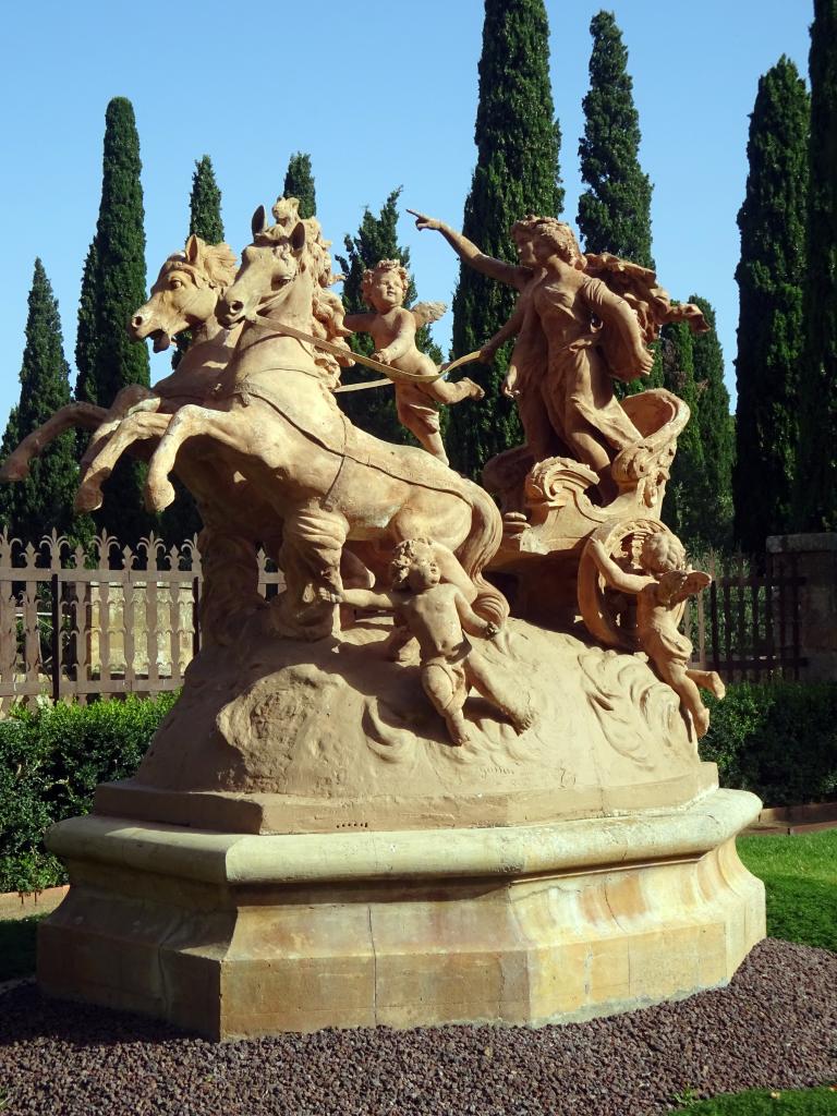 statue : Vierge à l'Enfant