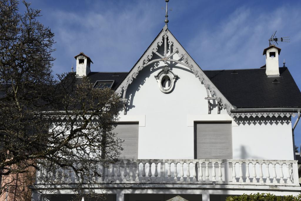 villa Les Marronniers, puis La Roseraie.