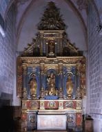 retable architecturé à niche de l'autel de la Vierge