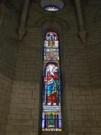 ensemble des 5 verrières hagiographiques (baies 0 à 2, 5 et 6) : Saint Pierre, Le Christ, Saint Blaise, Saint Joseph et La Vierge et 2 verrières décoratives (baies 3 et 4)
