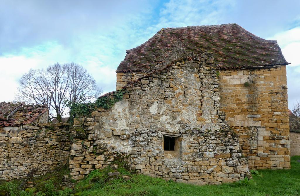 ancienne demeure puis grange