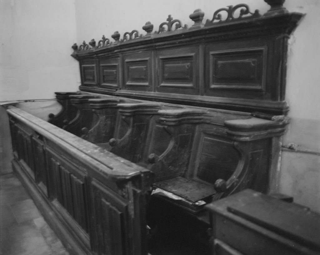 ensemble de 11 stalles
