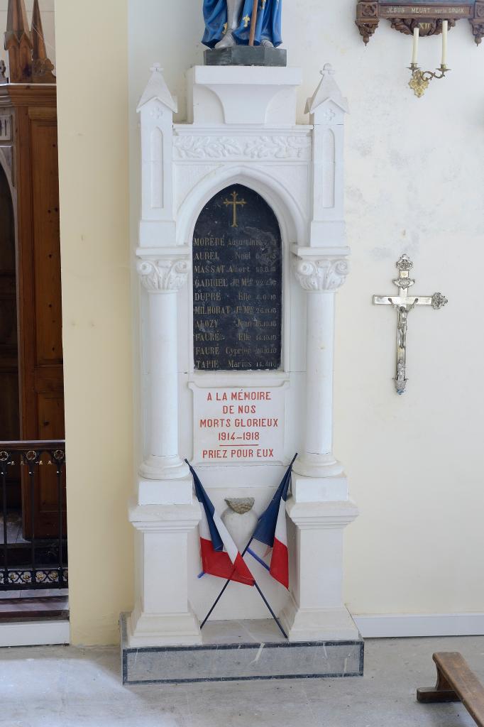 ensemble du monument aux morts de la guerre de 1914-1918 avec la plaque commémorative et la statue (grandeur nature) de Jeanne d'Arc