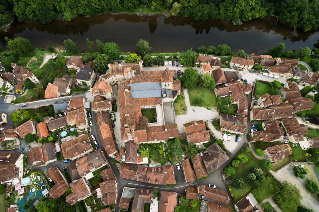 ville : bourg monastique