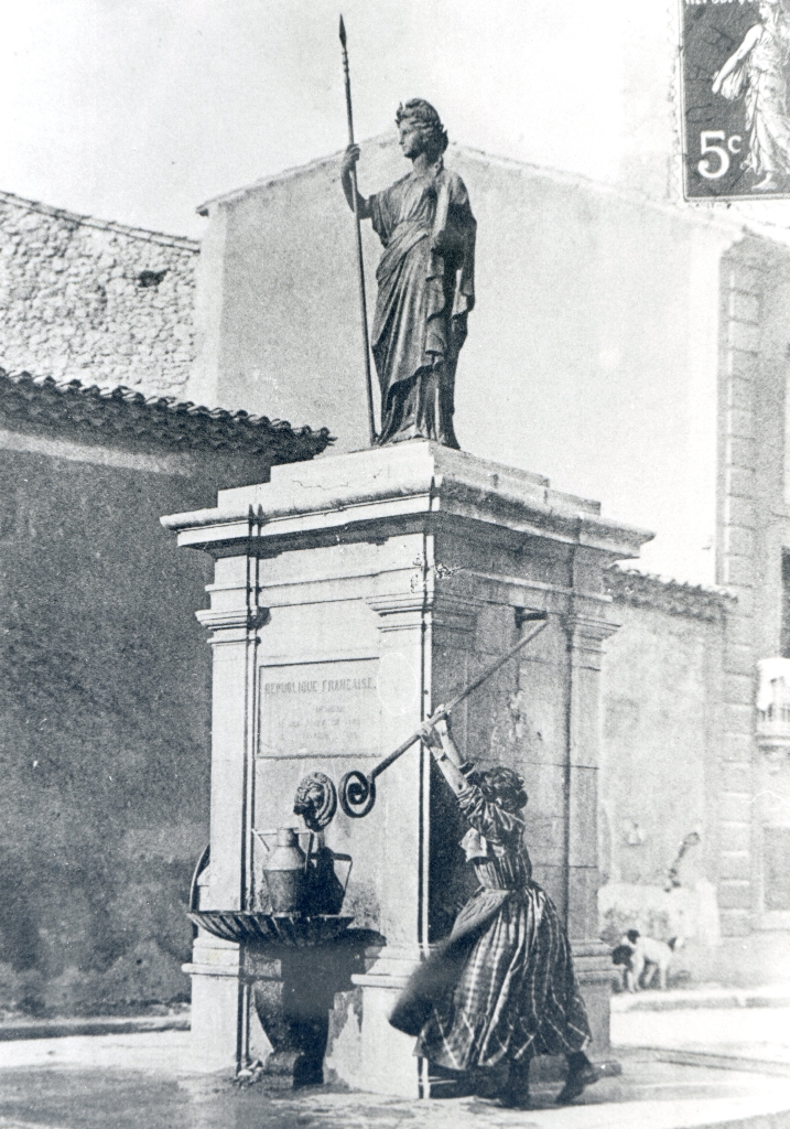 monument (monument commémoratif), de la république ou Marianne à la Constitution