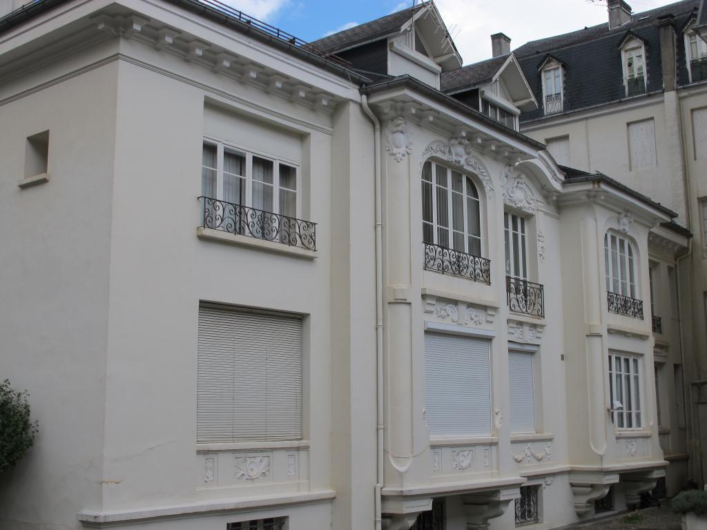 hôtel le Continental actuellement résidence Continental