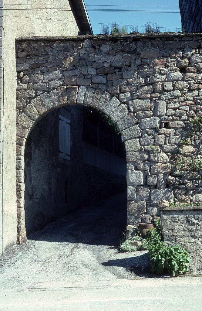 ancienne porte de ville, dite le Portail Bas