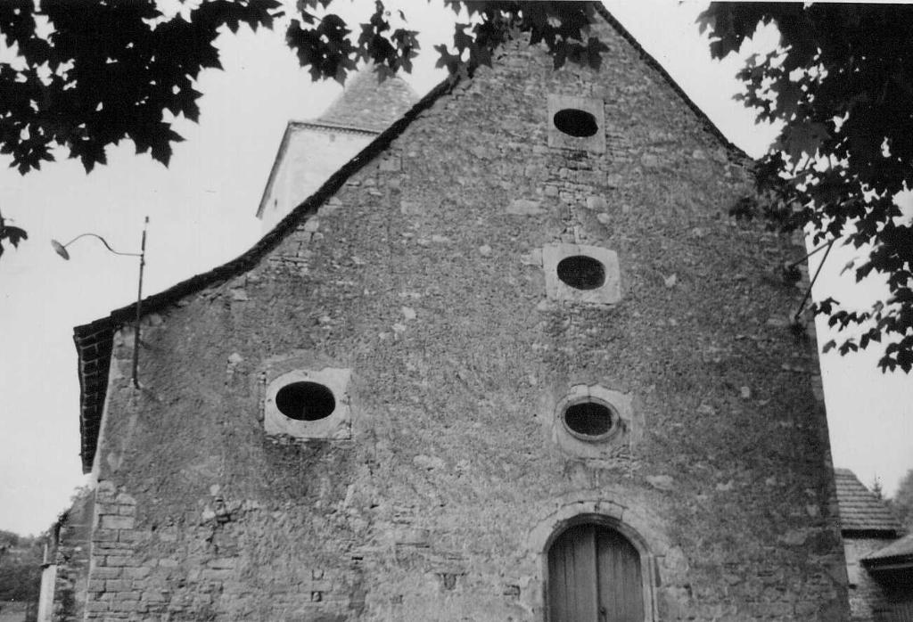 église paroissiale Saint-Pierre-ès-liens