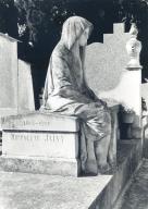 monument funéraire d'Hippolyte Jalvy