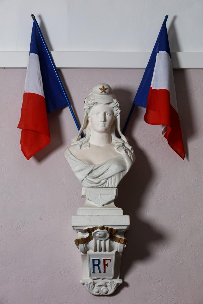 Buste : Marianne, sur console