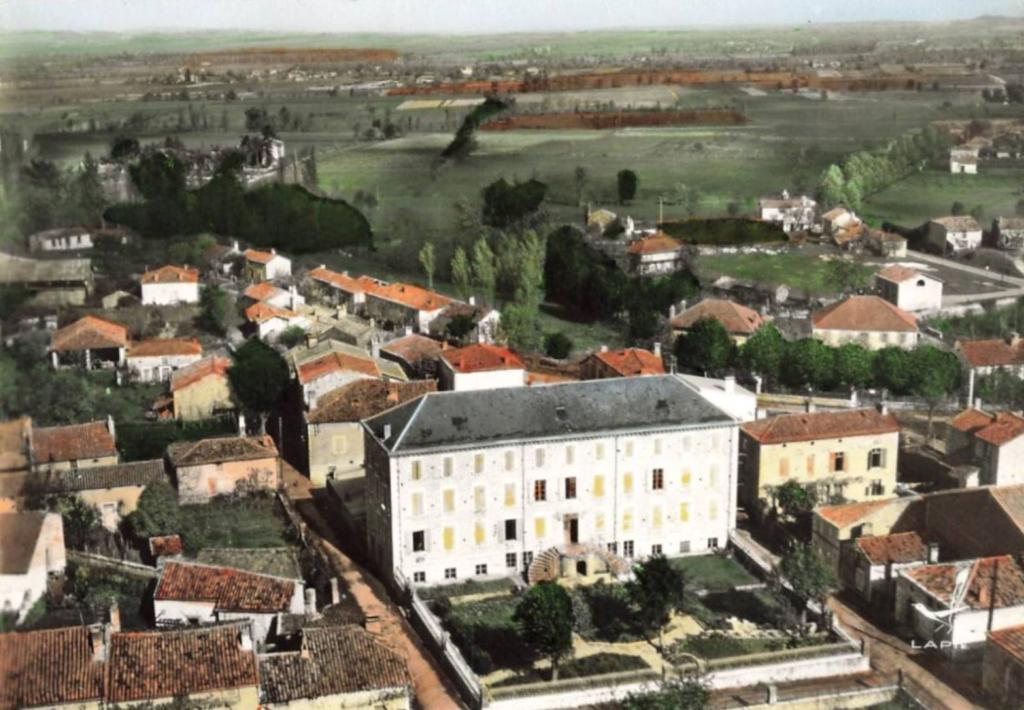 usine de chapellerie Cantecor , refuge pour les femmes et enfants du camp d'internement de Septfonds puis immeuble à logements
