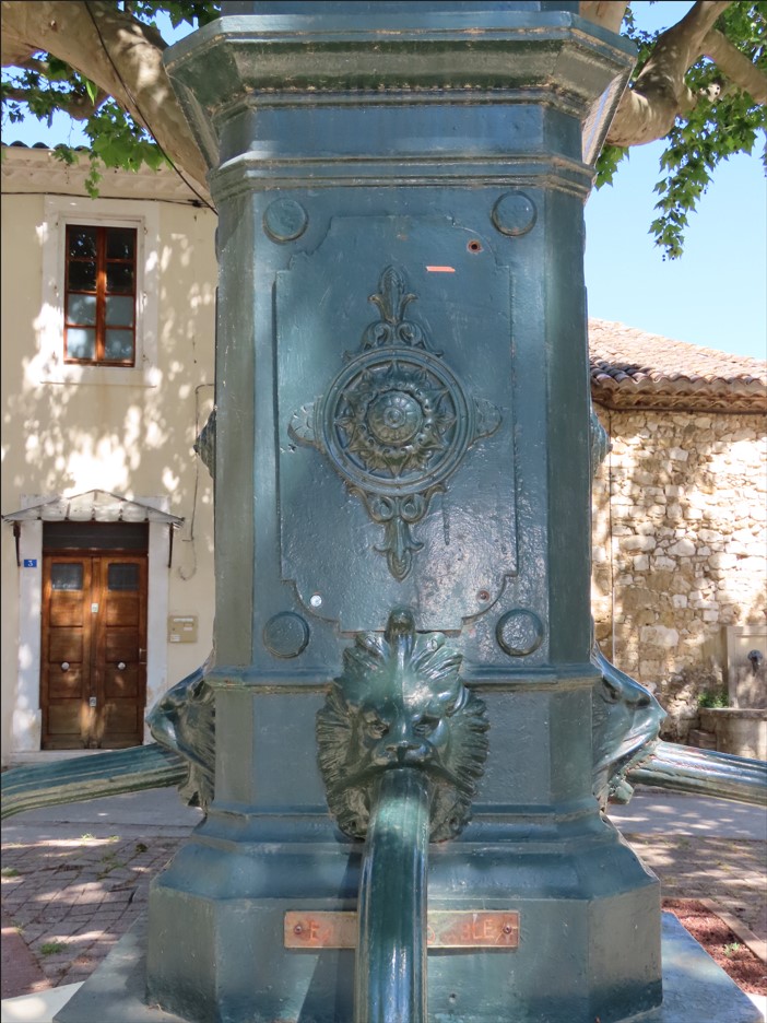 fontaine monumentale