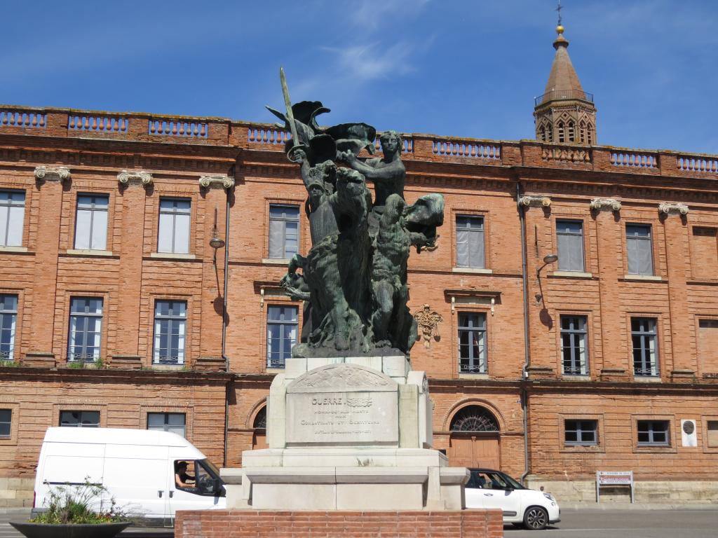 sculpture : Hommage aux morts, combattants et serviteurs du Tarn-et-Garonne 1870-1871