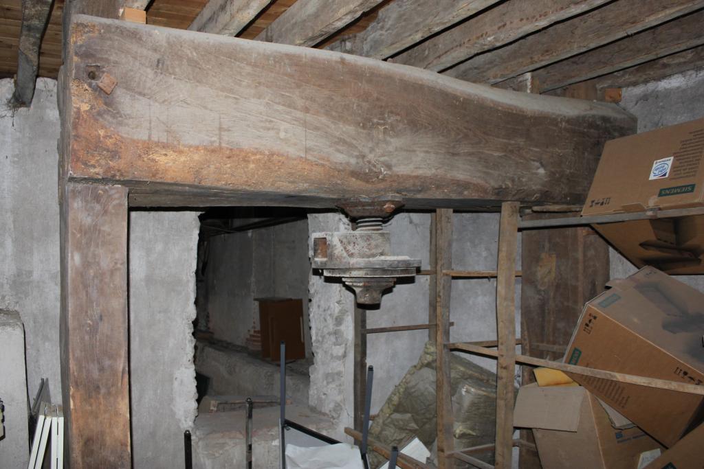 machine à pressurer dit pressoir à vin