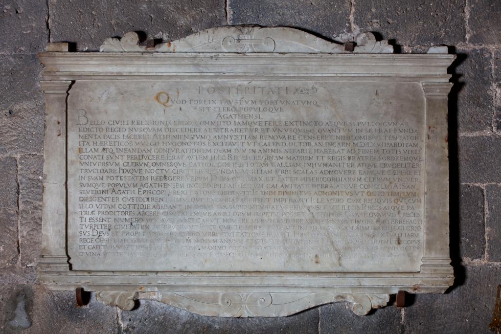 plaque commémorative des heurts avec les protestants