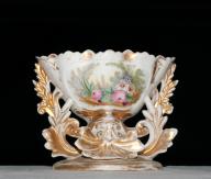vase d'autel, de style néo-rocaille : Bouquet de fleurs