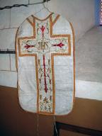 chasuble, étole de clerc, voile de calice : ornement blanc