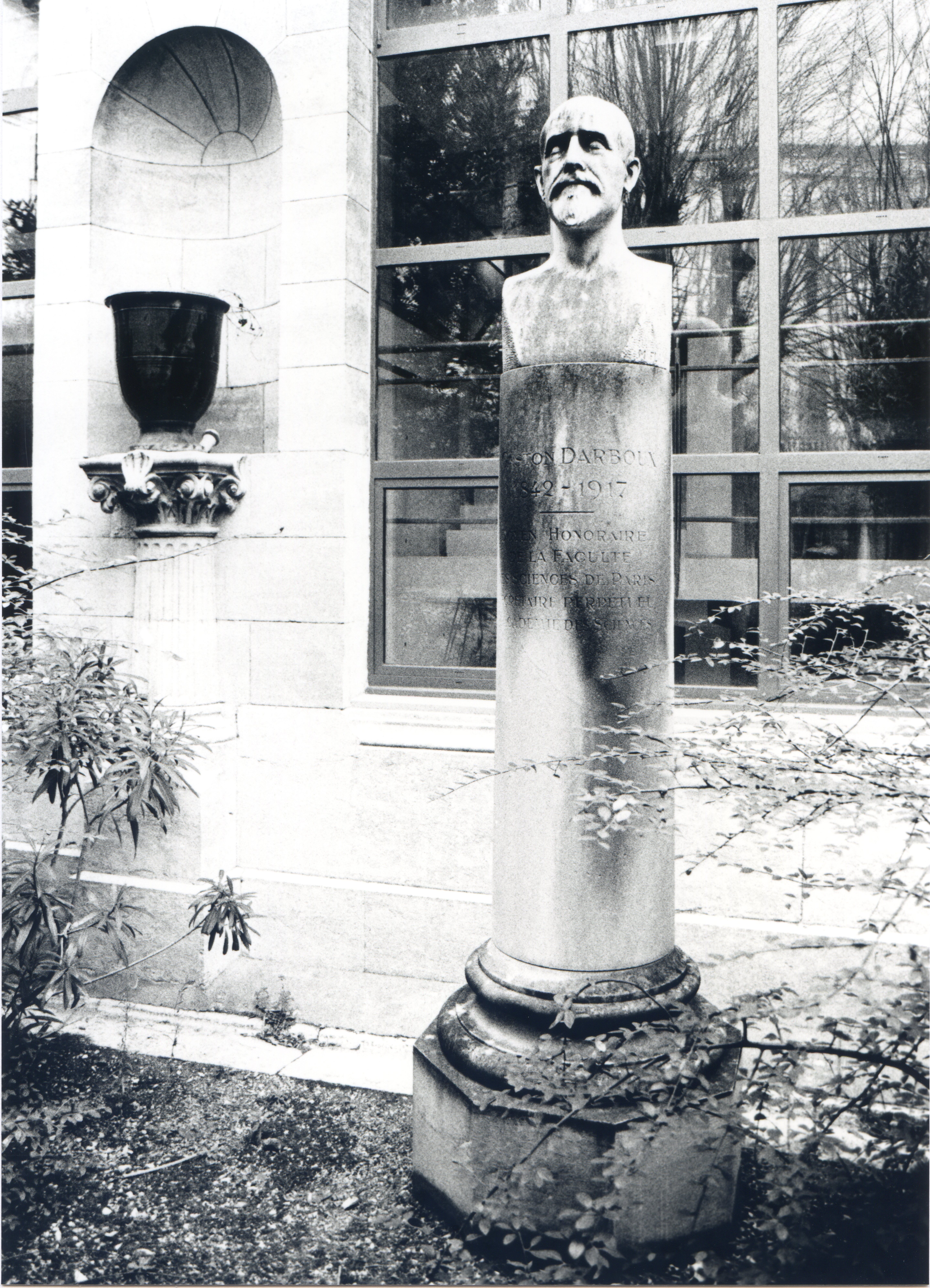 monument de Gaston Darboux