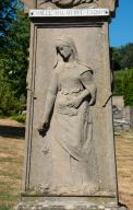 bas-relief : pleureuse