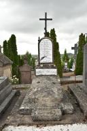 tombeau (dalle et stèle funéraires)