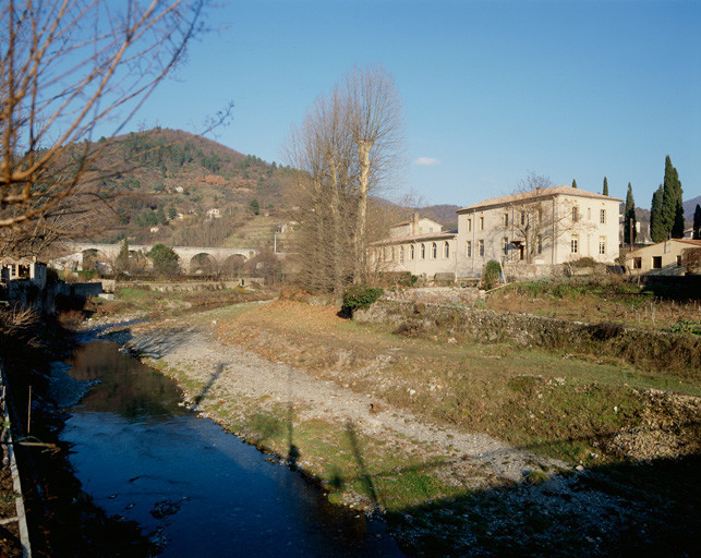 filature de soie, usine de bonneterie, puis ganterie Dussol