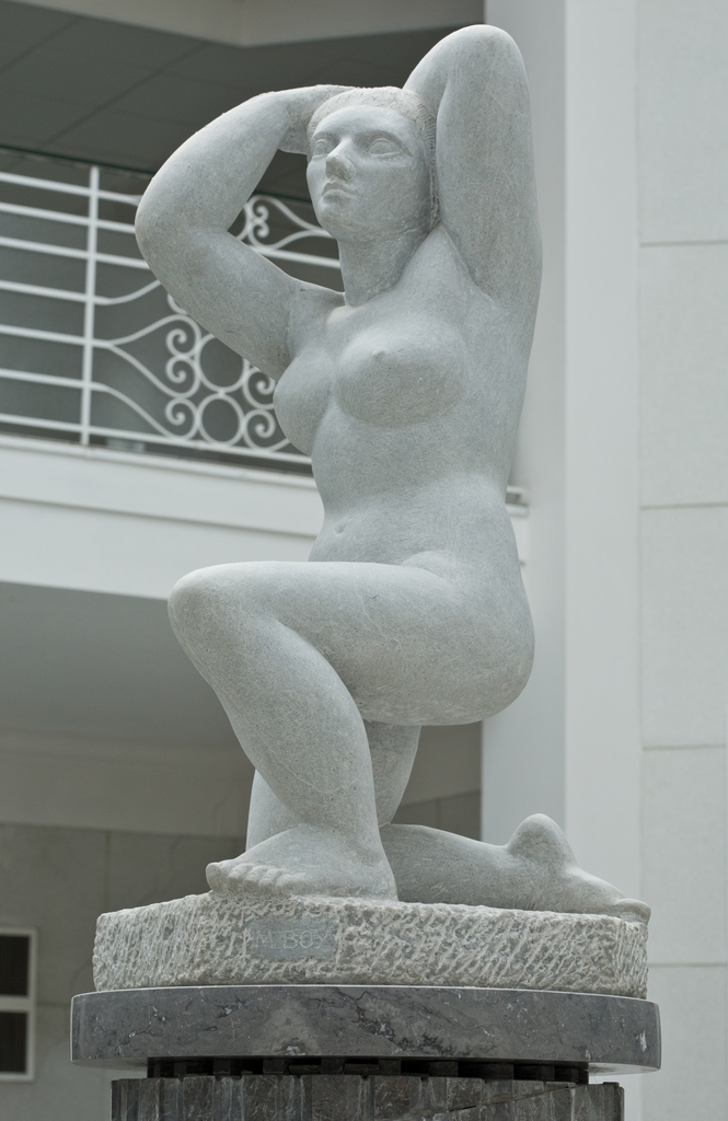 statue : Baigneuse