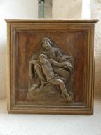 bas-relief : Vierge de Pitié