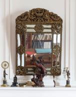 Miroir d'applique à parcloses de style Louis XIII