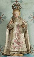 costume de statue de l'Enfant Jésus de Prague