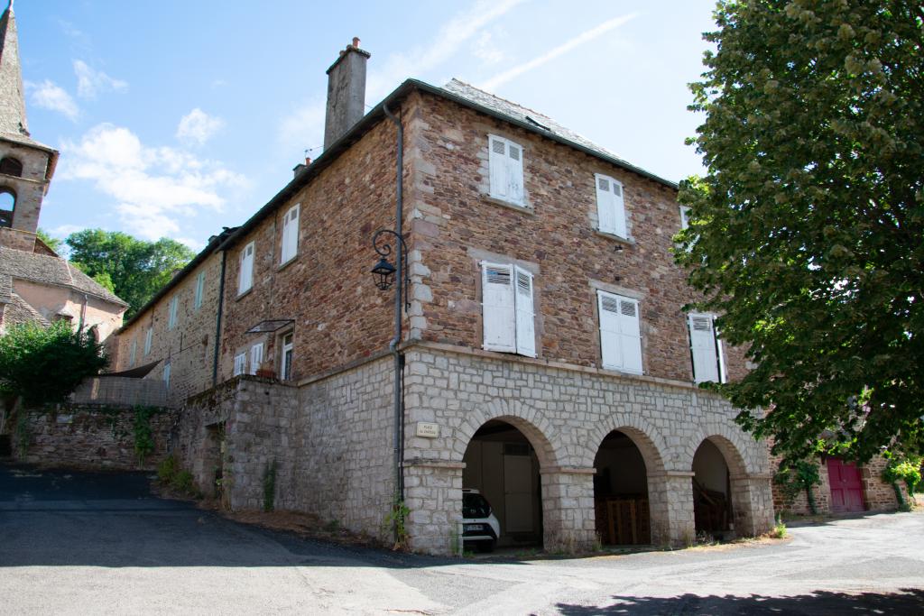 maison, ancienne mairie d'Ampiac